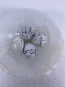 Howlite - White