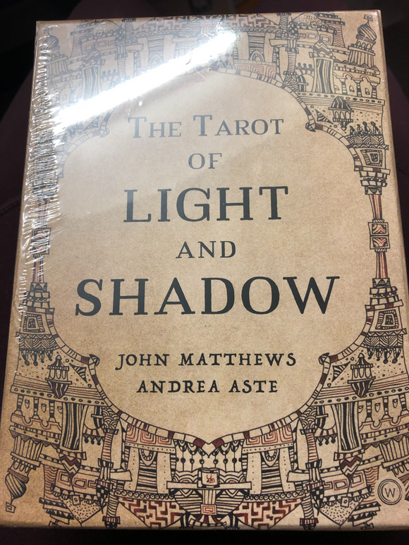 The Tarot of light & Shadow